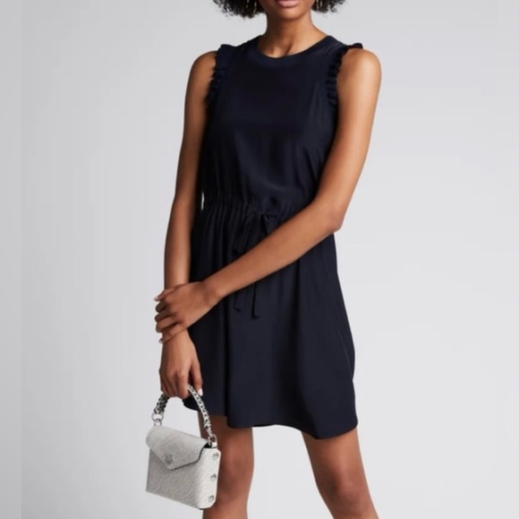 Cinq a Sept
Lenora Silk Charmeuse Mini Dress
Size small - Picture 1 of 9